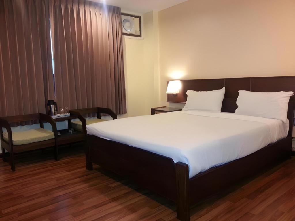 Dusit Hotel Sakon Nakhon Exterior foto