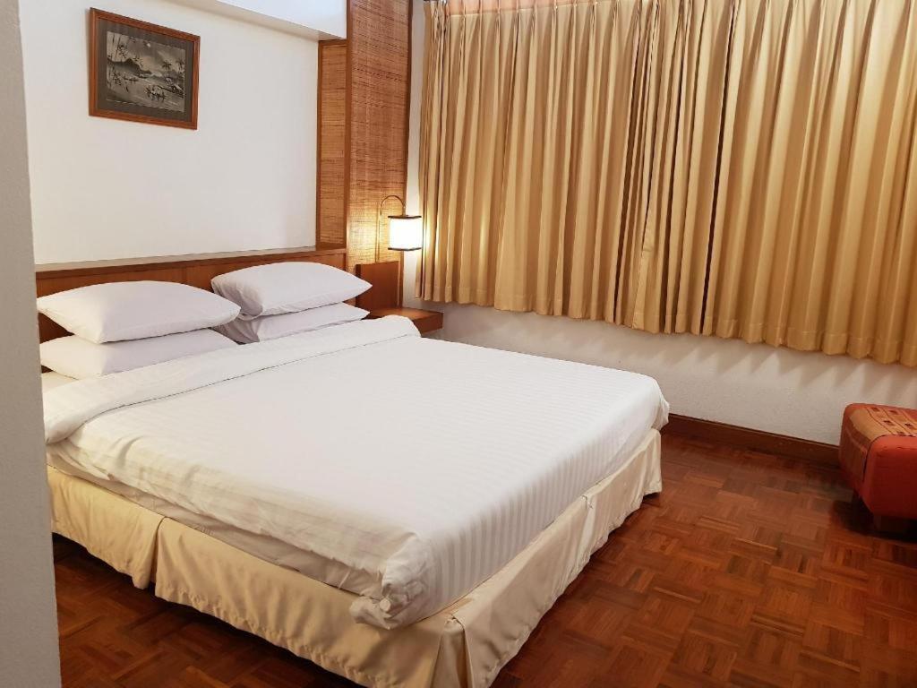 Dusit Hotel Sakon Nakhon Exterior foto